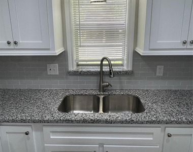 309 Ryan Street - Photo Thumbnail 8