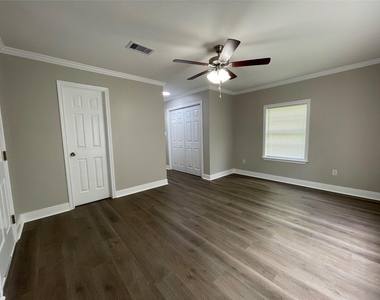 309 Ryan Street - Photo Thumbnail 16
