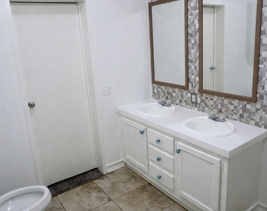 26331 Pinion Creek Road - Photo Thumbnail 9