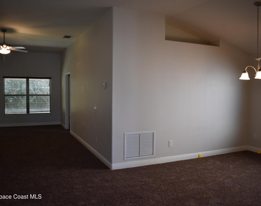 4063 Palladian Way - Photo Thumbnail 6