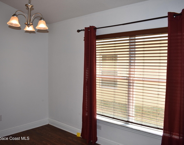 4063 Palladian Way - Photo Thumbnail 11