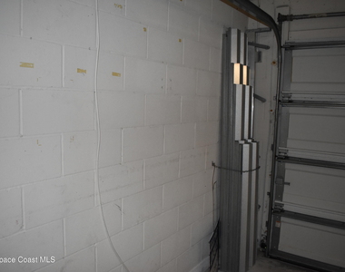 4063 Palladian Way - Photo Thumbnail 34