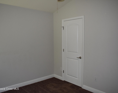 4063 Palladian Way - Photo Thumbnail 16