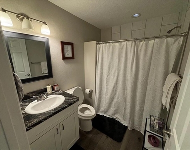 2007 E Henry Avenue - Photo Thumbnail 11