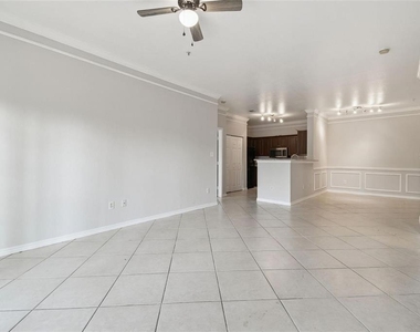 4304 Bayside Village Drive - Photo Thumbnail 4