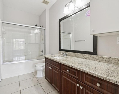 4304 Bayside Village Drive - Photo Thumbnail 9