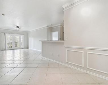 4304 Bayside Village Drive - Photo Thumbnail 2