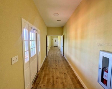704 Sw 6th Street - Photo Thumbnail 1