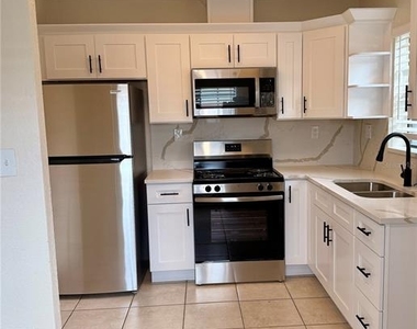816 E Frierson Avenue - Photo Thumbnail 17