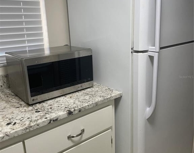 7701 Starkey Road - Photo Thumbnail 8