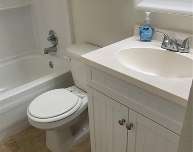 7701 Starkey Road - Photo Thumbnail 12