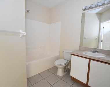9612 Seadale Court - Photo Thumbnail 23