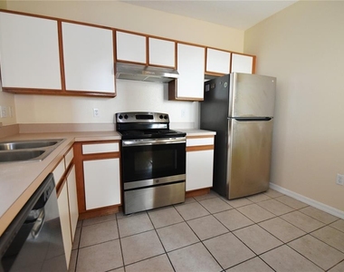 9612 Seadale Court - Photo Thumbnail 3