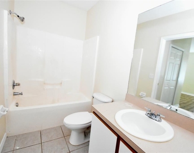 9612 Seadale Court - Photo Thumbnail 24