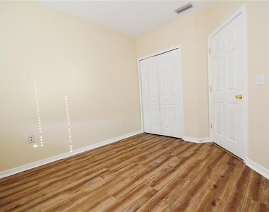 9612 Seadale Court - Photo Thumbnail 34