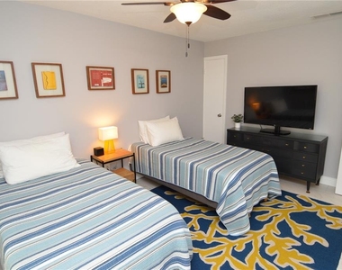 5245 Coquina Key Drive Se - Photo Thumbnail 41