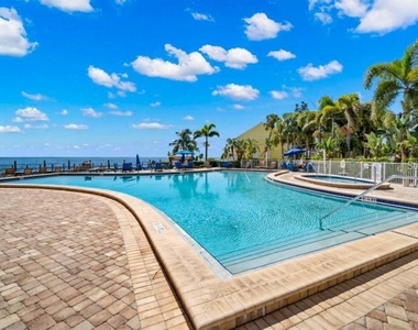 5245 Coquina Key Drive Se - Photo Thumbnail 76