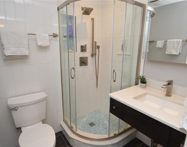 5245 Coquina Key Drive Se - Photo Thumbnail 30