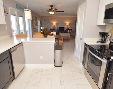 5245 Coquina Key Drive Se - Photo Thumbnail 12