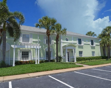 5245 Coquina Key Drive Se - Photo Thumbnail 2