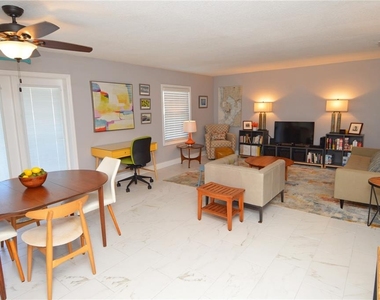 5245 Coquina Key Drive Se - Photo Thumbnail 17