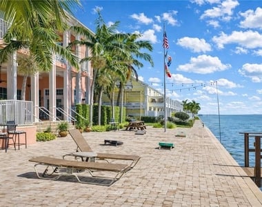 5245 Coquina Key Drive Se - Photo Thumbnail 68