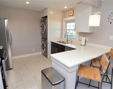 5245 Coquina Key Drive Se - Photo Thumbnail 7