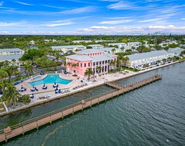 5245 Coquina Key Drive Se - Photo Thumbnail 73