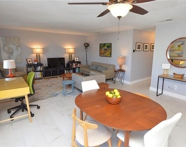 5245 Coquina Key Drive Se - Photo Thumbnail 19