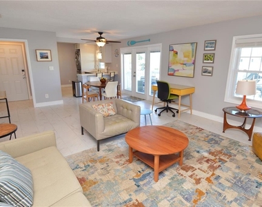 5245 Coquina Key Drive Se - Photo Thumbnail 5