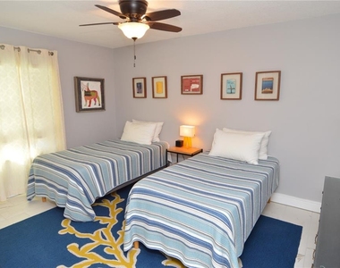 5245 Coquina Key Drive Se - Photo Thumbnail 38