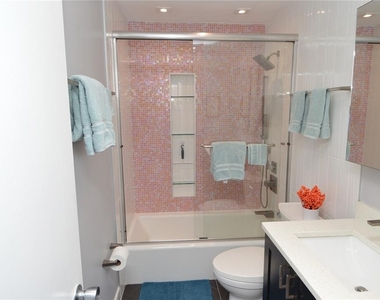 5245 Coquina Key Drive Se - Photo Thumbnail 36