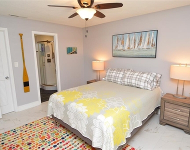 5245 Coquina Key Drive Se - Photo Thumbnail 26