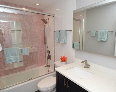 5245 Coquina Key Drive Se - Photo Thumbnail 35