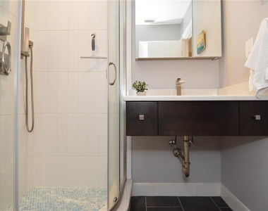 5245 Coquina Key Drive Se - Photo Thumbnail 27