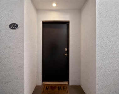 435 S Oregon Avenue - Photo Thumbnail 6
