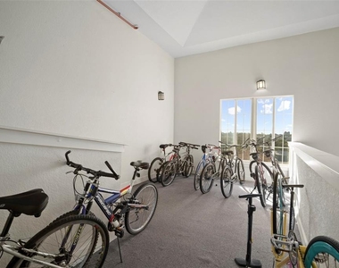 435 S Oregon Avenue - Photo Thumbnail 49