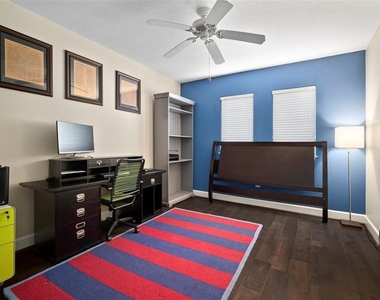 435 S Oregon Avenue - Photo Thumbnail 8