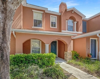 6928 Hawthorne Trace Lane - Photo Thumbnail 6