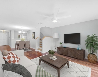 6928 Hawthorne Trace Lane - Photo Thumbnail 1