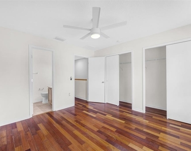 6928 Hawthorne Trace Lane - Photo Thumbnail 22