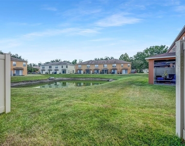 6928 Hawthorne Trace Lane - Photo Thumbnail 29