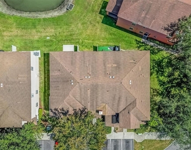 6928 Hawthorne Trace Lane - Photo Thumbnail 33