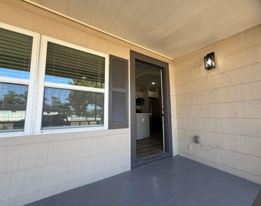 8701 N Willow Avenue - Photo Thumbnail 1