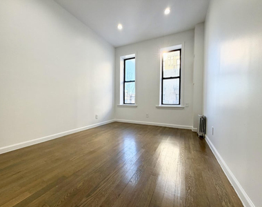 660 West 180th Street - Photo Thumbnail 4