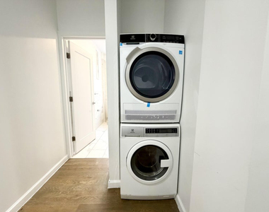 660 West 180th Street - Photo Thumbnail 3