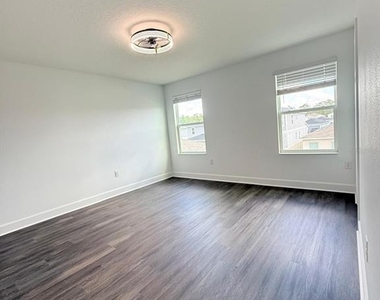 2782 Sanctuary Drive - Photo Thumbnail 10