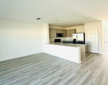 1335 Tallowwood Lane - Photo Thumbnail 4
