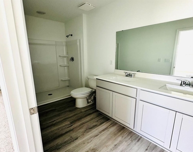 1335 Tallowwood Lane - Photo Thumbnail 7