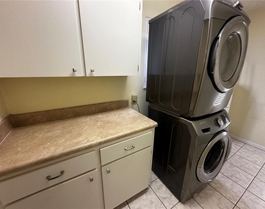 2158 Nw 50th Avenue - Photo Thumbnail 3